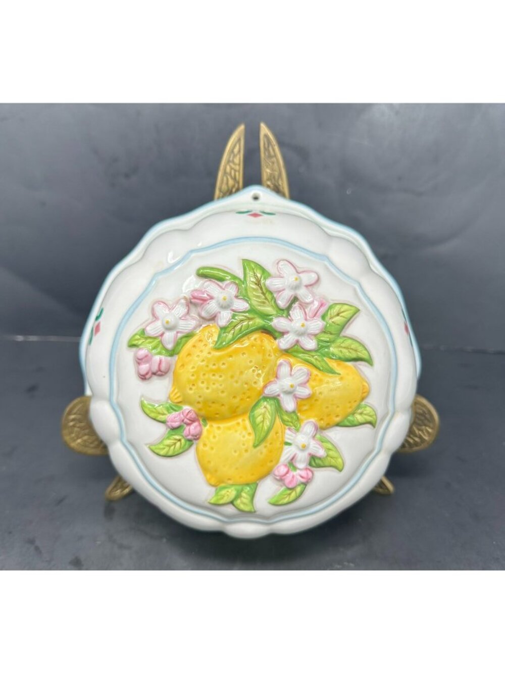 LE CORDON BLEU LEMONS Porcelain Mould Wall Decor Kitchen Home Franklin Mint